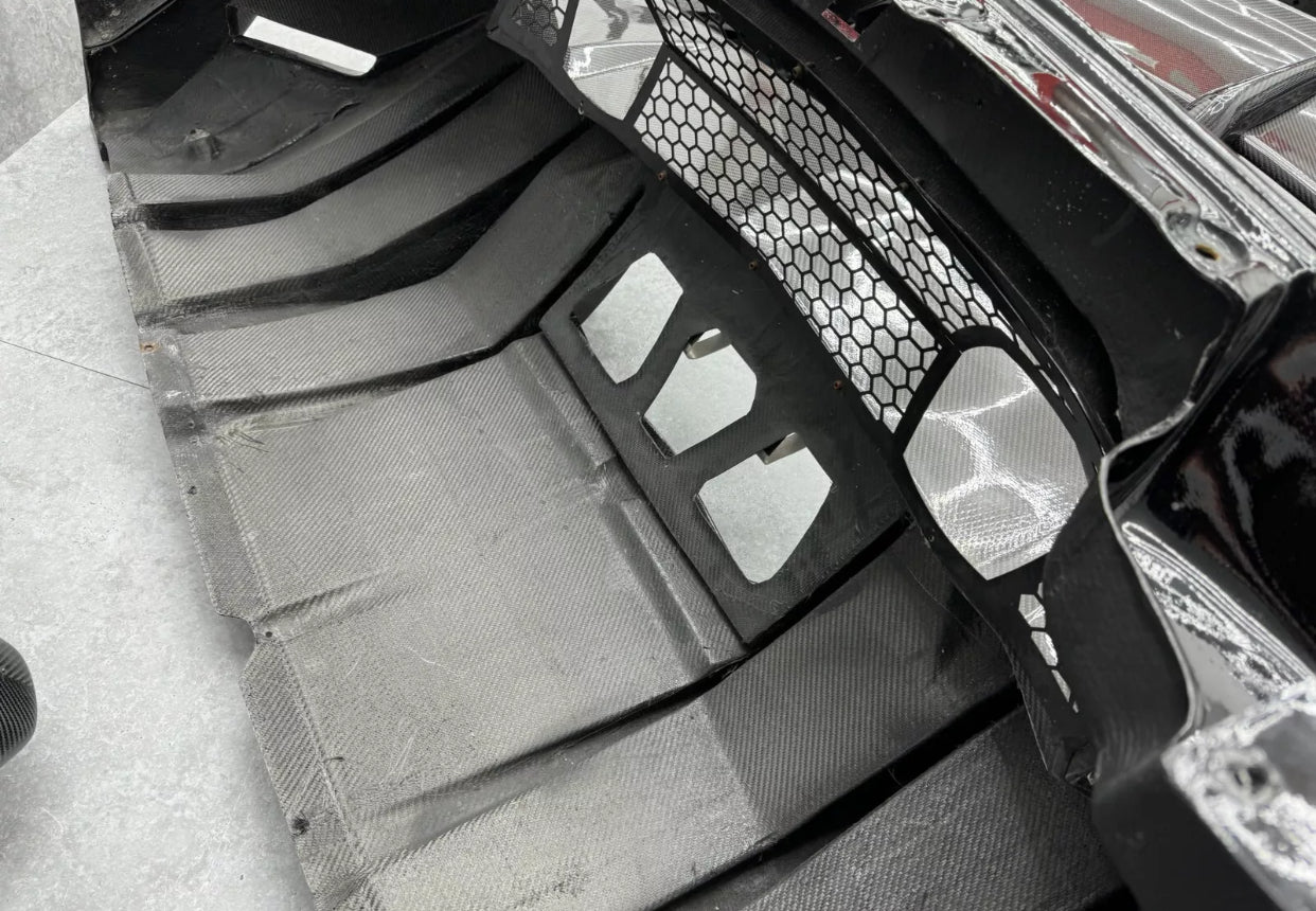 LAMBORGHINI AVENTADOR SVJ LP760-4 CARBON BODY KIT - PERFECT UPGRADE FOR LP700-4